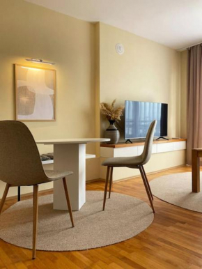 Etern Stays - Pristine Apartment